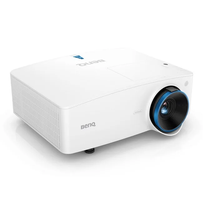BenQ LU930 Lazer Projeksiyon farklı açıdan görünüm