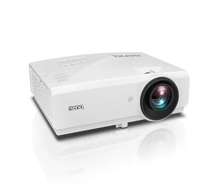 BenQ SH753P Projeksiyon farklı açıdan görünüm