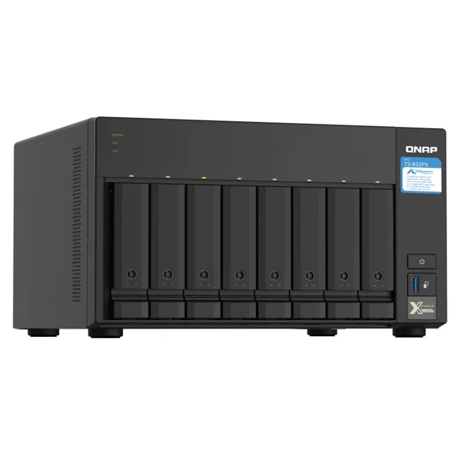 QNAP TS-832PX-4GB Tower NAS farklı açıdan görünüm